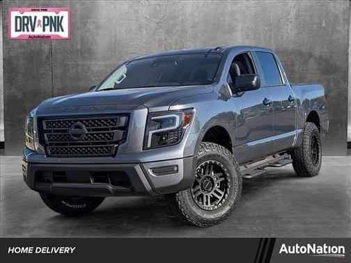 Photo 1 of 24 of 2021 Nissan Titan SV