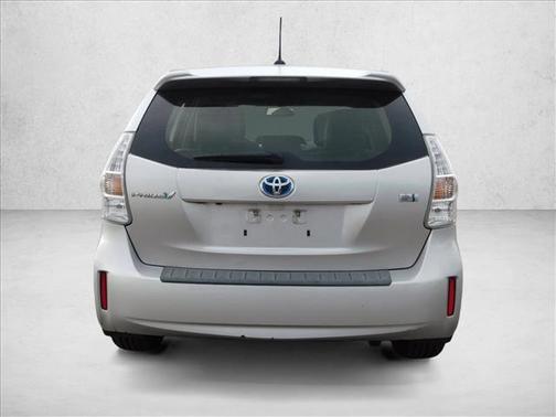 2014 Toyota Prius v Five