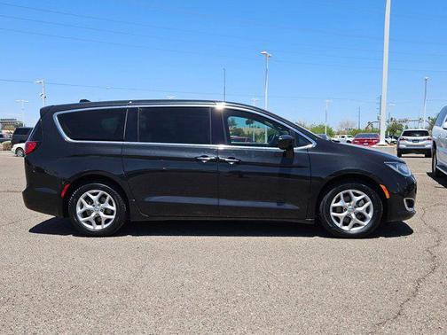 2018 Chrysler Pacifica Touring Plus