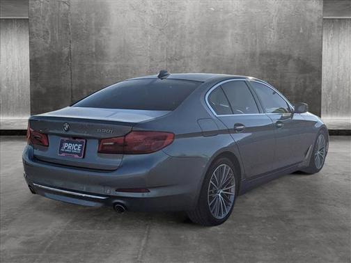 Photo 5 of 25 of 2018 BMW 530 i