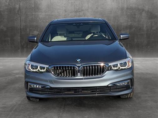 Photo 2 of 25 of 2018 BMW 530 i