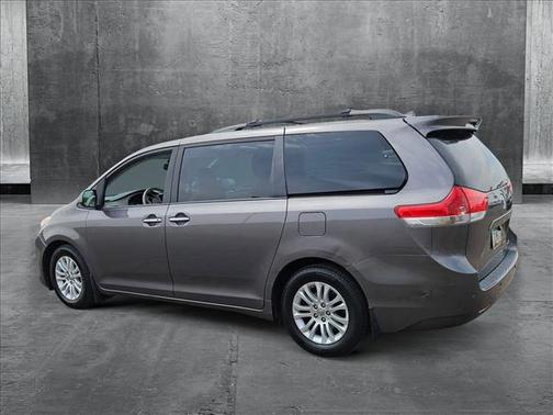 2014 Toyota Sienna XLE