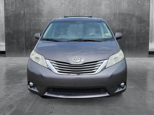 2014 Toyota Sienna XLE