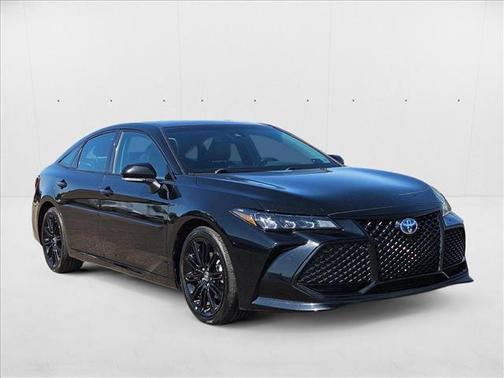 2022 Toyota Avalon Hybrid XSE
