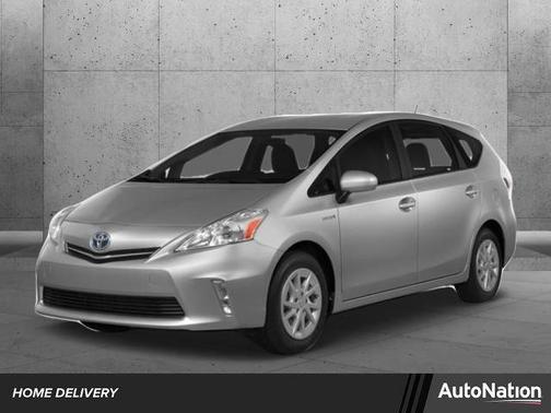 2014 Toyota Prius v Five