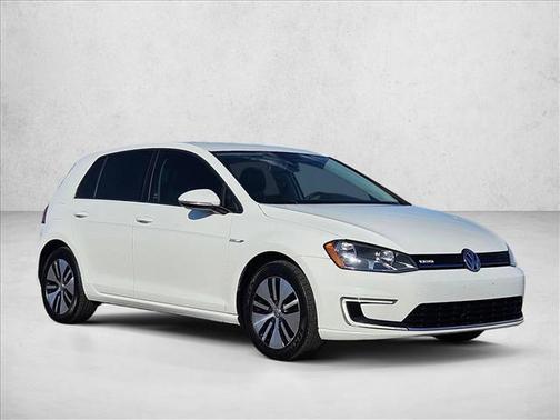2016 Volkswagen e-Golf SE