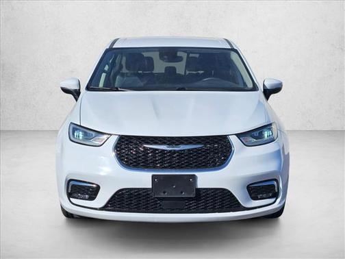 Bright White Clearcoat 2023 Chrysler Pacifica Touring L