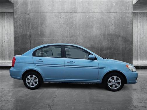 2010 Hyundai Accent GLS