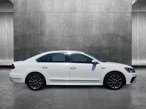 2017 Volkswagen Passat 1.8T R-Line w/Comfort