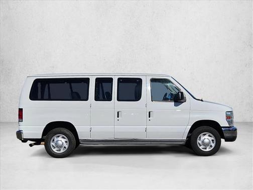 2014 Ford E350 Super Duty XLT