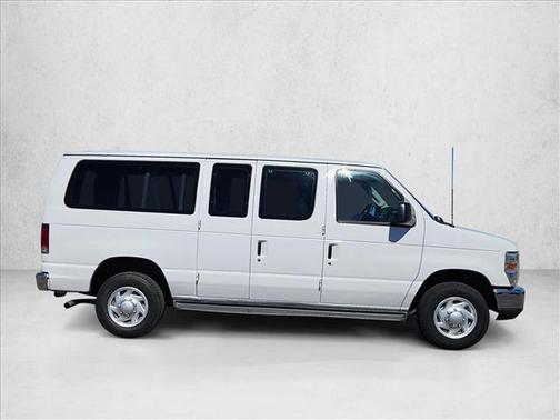 2014 Ford E350 Super Duty XLT