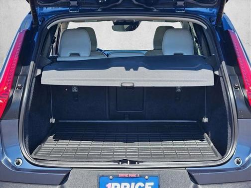 2021 Volvo XC40 T4 Momentum