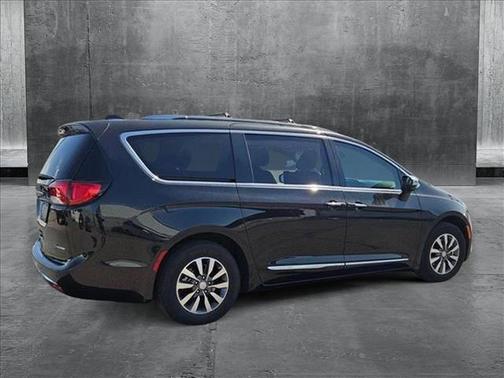 2020 Chrysler Pacifica Hybrid Limited
