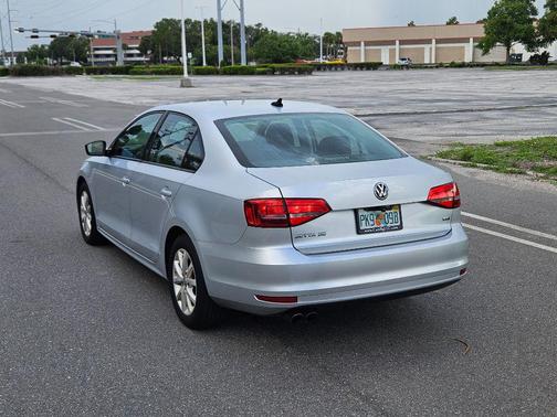 2015 Volkswagen Jetta 1.8T SE
