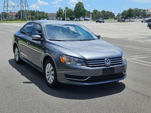 2014 Volkswagen Passat 1.8T S
