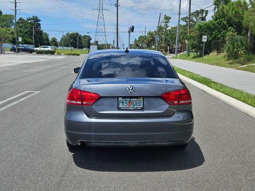2014 Volkswagen Passat 1.8T S