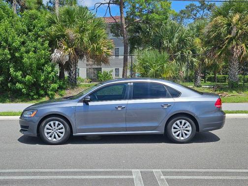2014 Volkswagen Passat 1.8T S