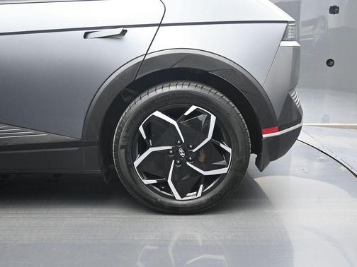 Shooting Star (Matte Gray) 2024 Hyundai IONIQ 5 SEL