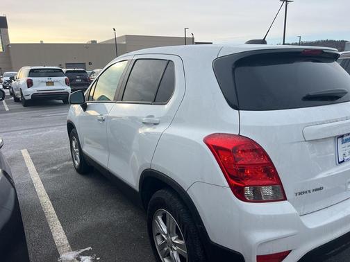 2022 Chevrolet Trax LS