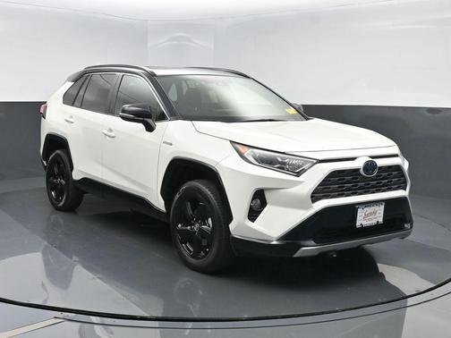 2019 Toyota RAV4 Hybrid SE