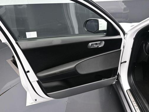 2025 Hyundai IONIQ 6 SE