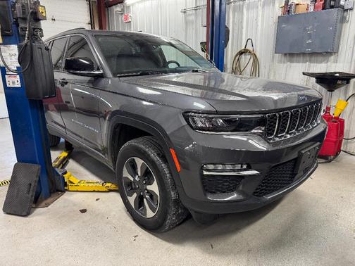 2022 Jeep Grand Cherokee 4xe Base