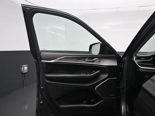 2022 Jeep Grand Cherokee 4xe Base