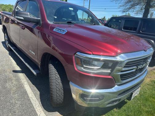Delmonico Red Pearlcoat 2021 RAM 1500 Big Horn/Lone Star