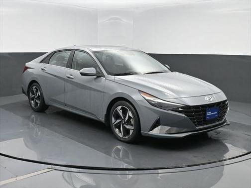 2022 Hyundai ELANTRA Limited