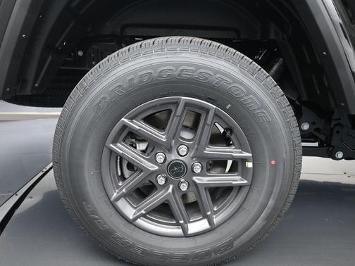 2025 Jeep Gladiator Sport S