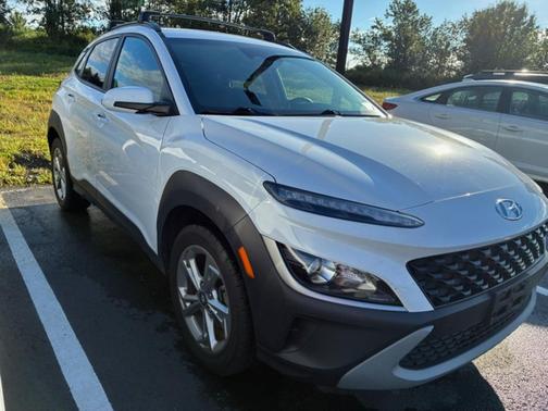 Lunar White 2023 Hyundai KONA SEL