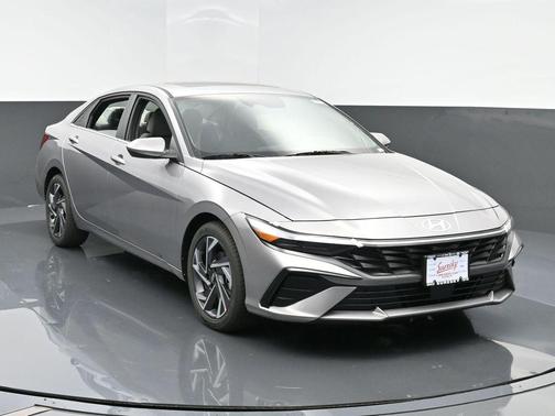 2025 Hyundai ELANTRA SEL