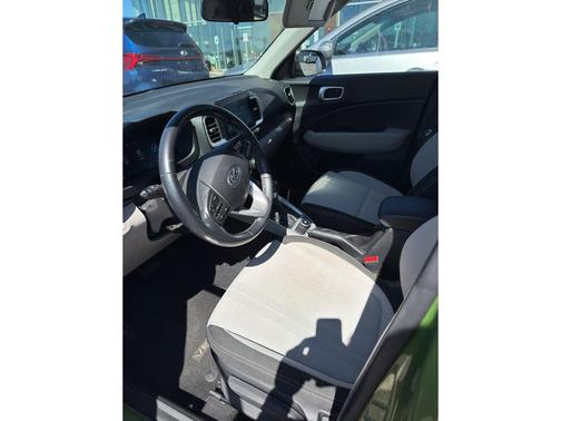 2023 Hyundai VENUE SEL