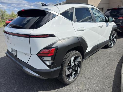Atlas White 2024 Hyundai KONA Limited