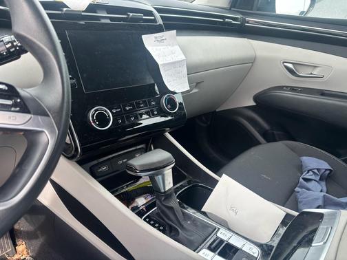 Quartz White 2022 Hyundai TUCSON SE