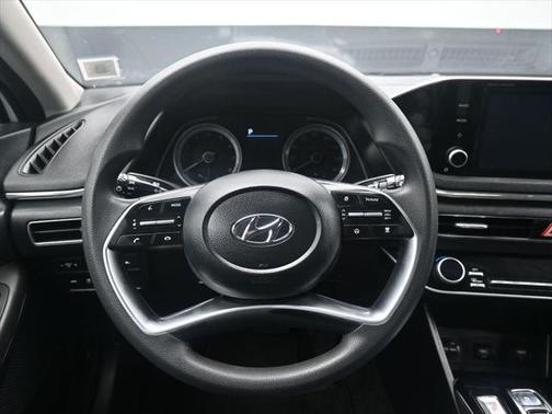 2022 Hyundai SONATA SEL