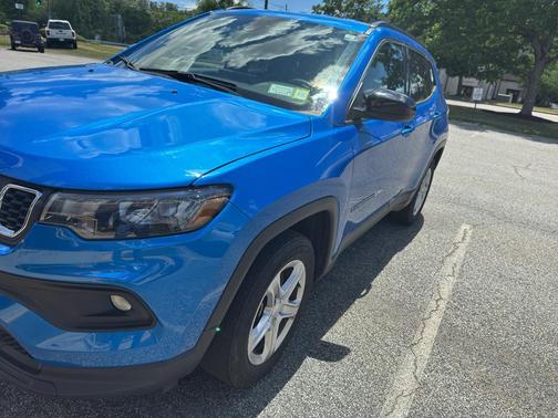 Hydro Blue Pearlcoat 2024 Jeep Compass Latitude