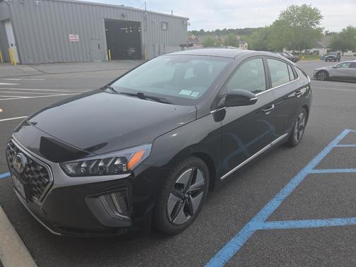 Black Noir Pearl 2022 Hyundai IONIQ Hybrid SEL