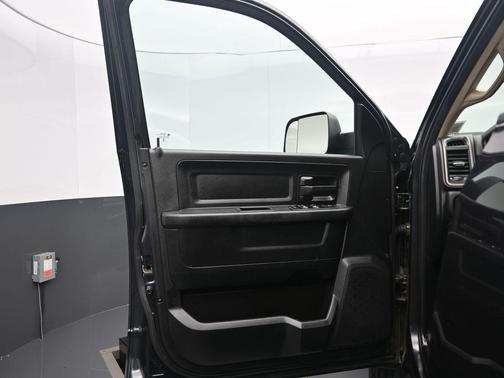 2020 RAM 2500 Tradesman Crew Cab 4X4 6'4' Box