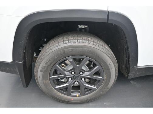 Bright White Clearcoat 2027 Jeep Grand Cherokee L Laredo