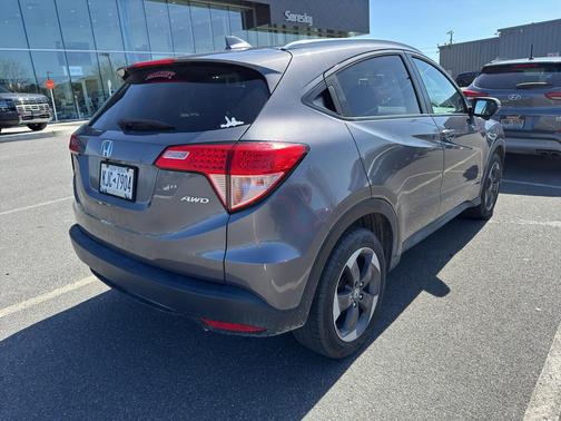 Lunar Silver Metallic 2018 Honda HR-V EX-L w/Navigation