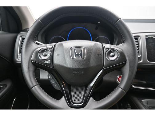 Lunar Silver Metallic 2018 Honda HR-V EX-L w/Navigation