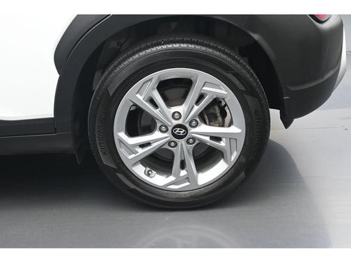 Lunar White 2023 Hyundai KONA SEL