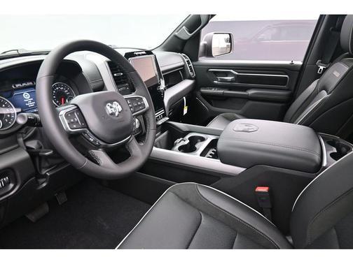 Molten Red Pearlcoat 2026 RAM 1500 Laramie