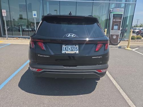 Black Pearl 2024 Hyundai TUCSON Plug-In Hybrid SEL