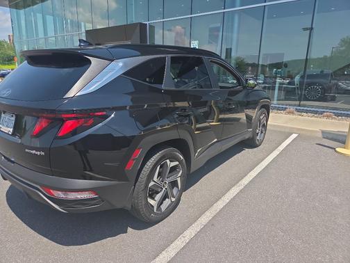 Black Pearl 2024 Hyundai TUCSON Plug-In Hybrid SEL