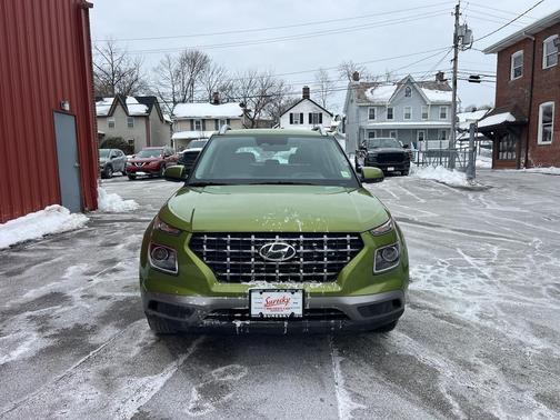 2023 Hyundai VENUE SEL