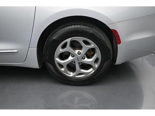 Silver Mist Clearcoat 2023 Chrysler Pacifica Limited