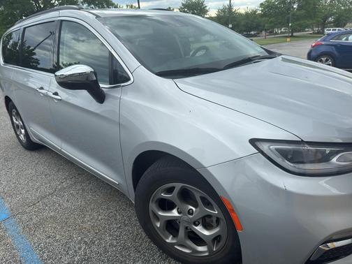 Silver Mist Clearcoat 2023 Chrysler Pacifica Limited