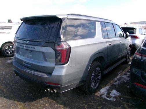 2025 Chevrolet Suburban 4WD Z71